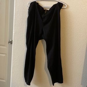 I am selling these work pants size 16W